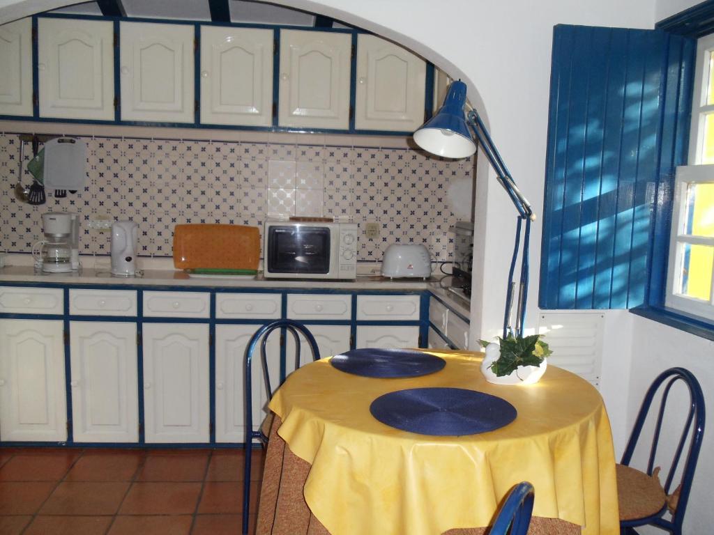Casal Novo Guest House São Martinho do Porto Rom bilde